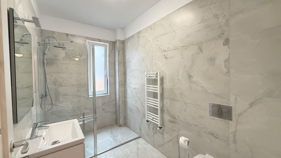 Comision 0! Mobilat si utilat complet. Bloc tip vila cu 6 apartamente si piscina - Poză 7
