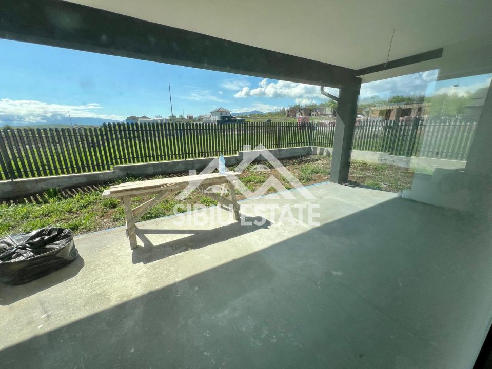 Casa individuala generoasa 5 camere, carport si pivnita curte 500 mp - Poză 13