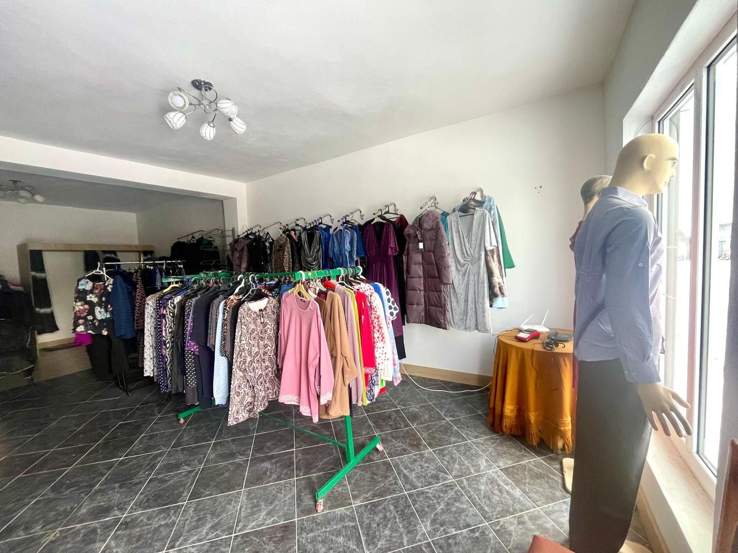 Spațiu comercial de Închiriere/Vânzare | 110 mp | Dornești - Poză 2