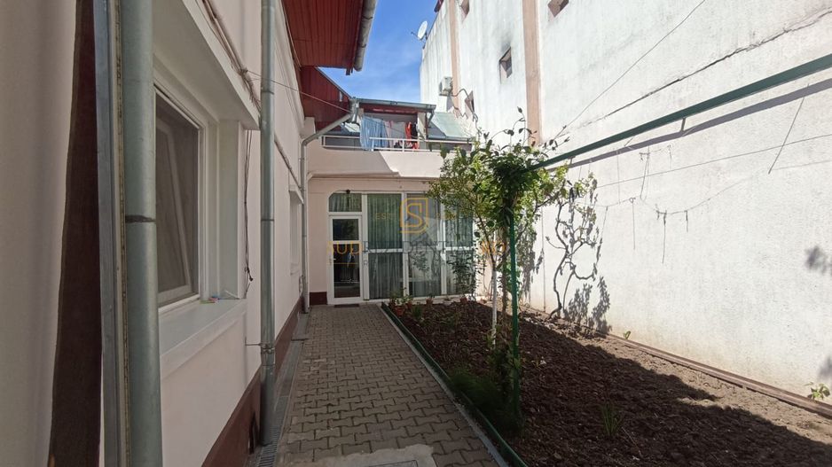 Casa spatioasa cu 7 camere, zona Bd. Brancoveanu, acces facil metrou - Poză 12
