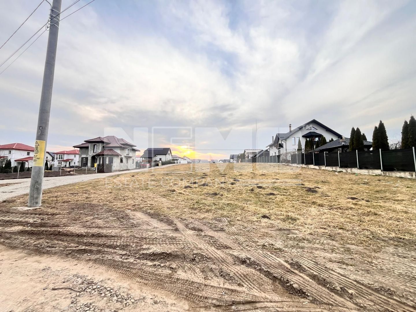 De vanzare I Teren Intravilan I Scheia/Suceava I 1663 Mp I 70 Euro/Mp - Poză 1