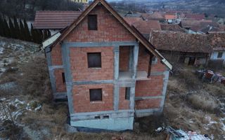 De vânzare casă la roșu Chirpăr - Poză 2