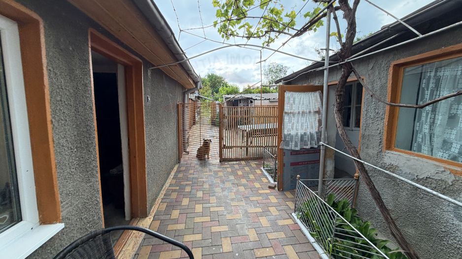700 mp, teren intravilan, zona Centru, 150.000 euro - Poză 6