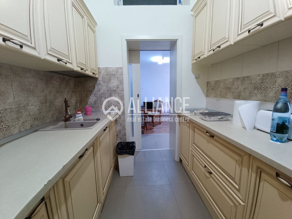 CENTRU SALA SPORTURILOR(COD03)- Casa interbelica si curte generoasa ! - Poză 11