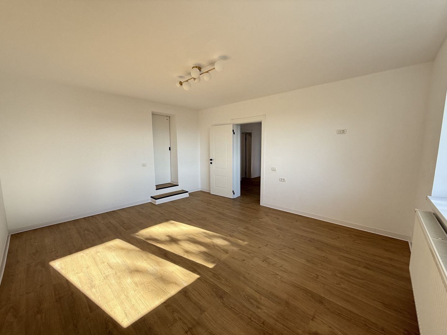 Apartament cu 2 camere in casa in Blumana, Brasov - Poză 13