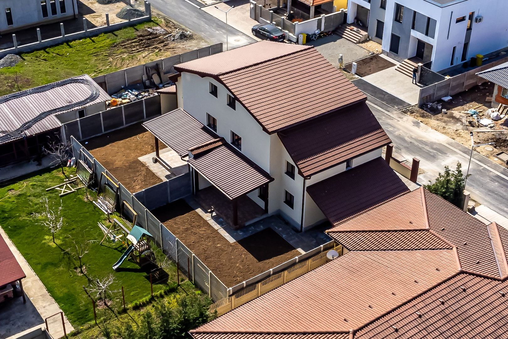 DUPLEX ÎN VILĂ NOUĂ CARTIER VIA CARMINA VLADIMIRESCU - Poză 3