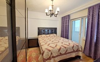 Vand Apartament spatios cu 4 camere de vanzare pe Bdul Decebal - Poză 3