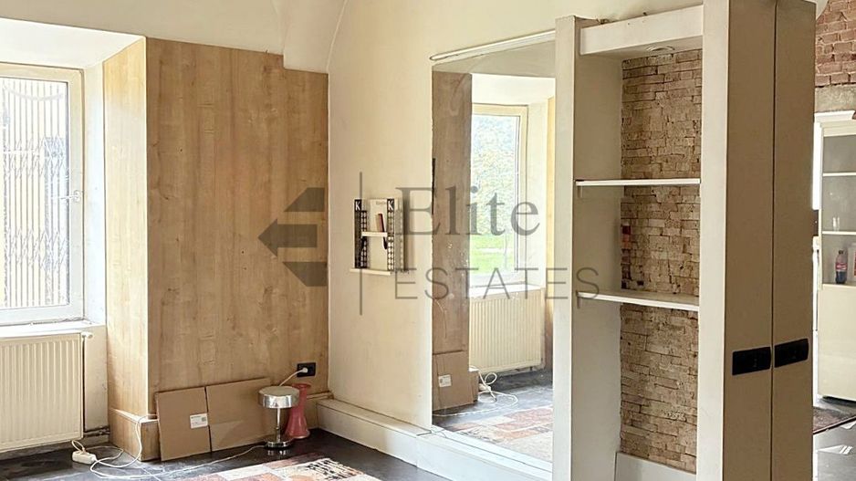 Apartament ultracentral in Pasajul Vulturul Negru din Oradea - Poză 4