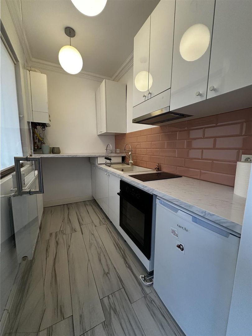 Spatiu Birou Ultracentral cu loc de parcare - Poză 3