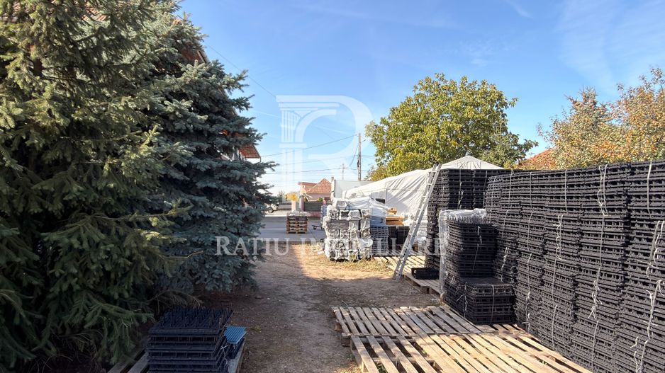 Casă cu spațiu comercial | Curte | Garaj | Parcare | Nojorid - Poză 7