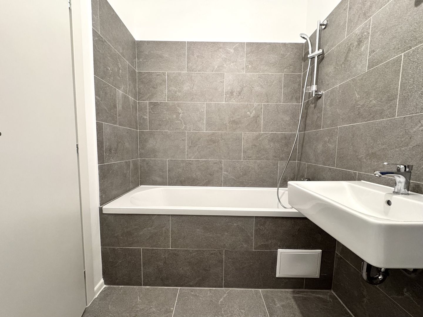 Apartament 2 camere cu Grădină Proprie - Atria Urban Resort - Poză 10