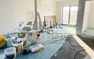Casa pe deal de vanzare cu 5 camere - Poză 9
