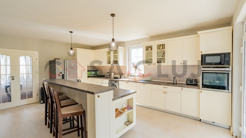 Casă invididuală de vânzare, 250mp utili, 2000mp teren, Campenești! - Poză 13