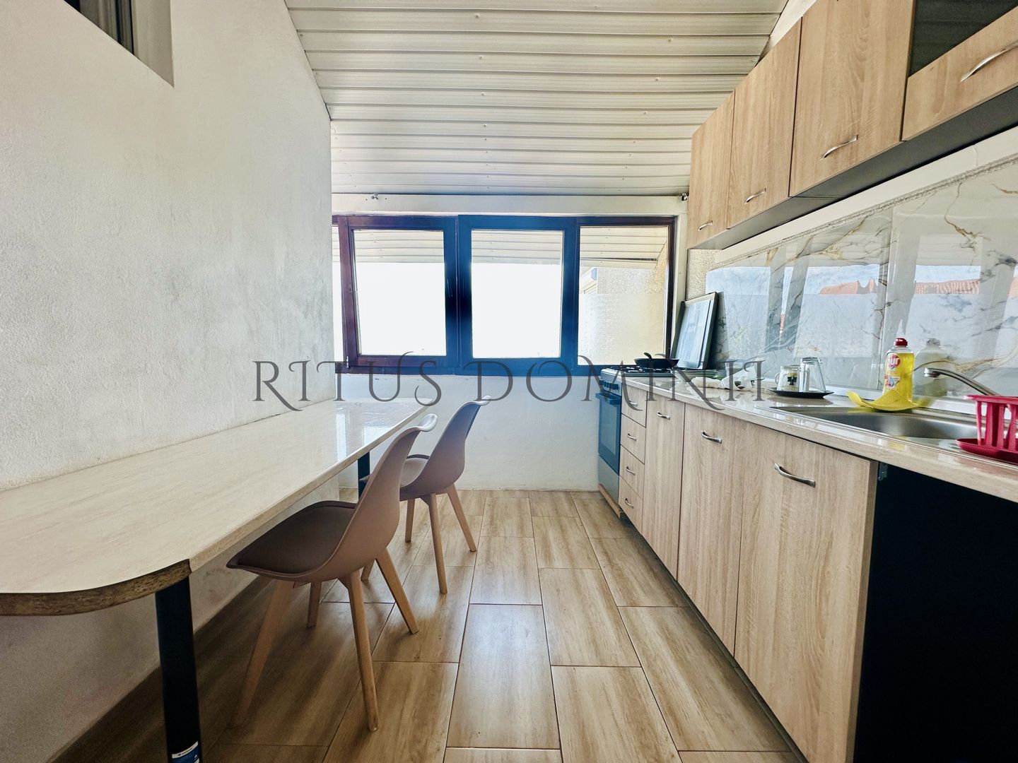 Apartament pentru 17 muncitori la Casa, Nufarul - Poză 8