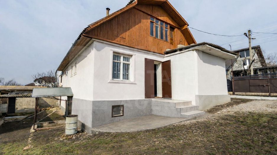 Vânzare casa/vila, 90 mp, sat Bic - Poză 1