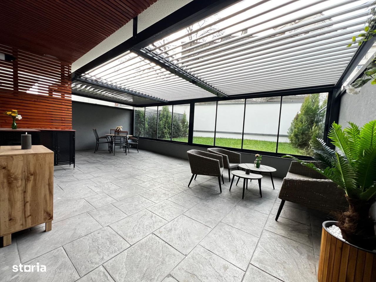 De vanzare Apartament LUX cu terasa si gradina proprie, Casa Poporului - Poză 1