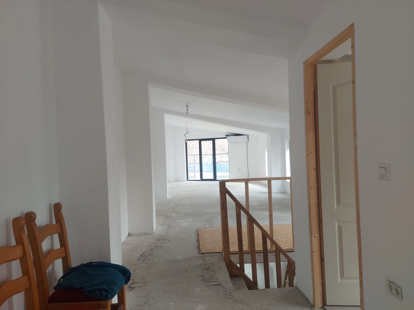 Casa/Vila 6 camere Piata Victoriei, Buzesti / An 2023 - Poză 37