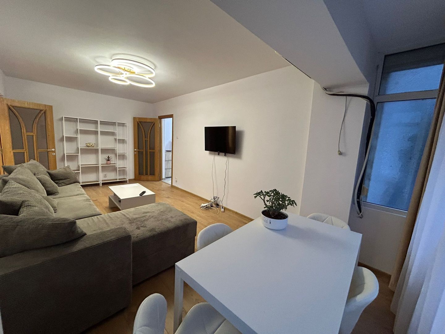 3 Camere Aviatiei/ Nicolae Caramfil - Poză 2