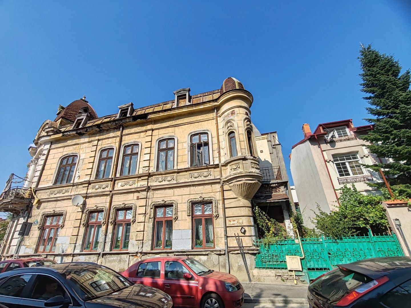 Oferta zilei !!! Garsoniera 33.4 mp utili in Vila - Zona Parcul Carol - Poză 1