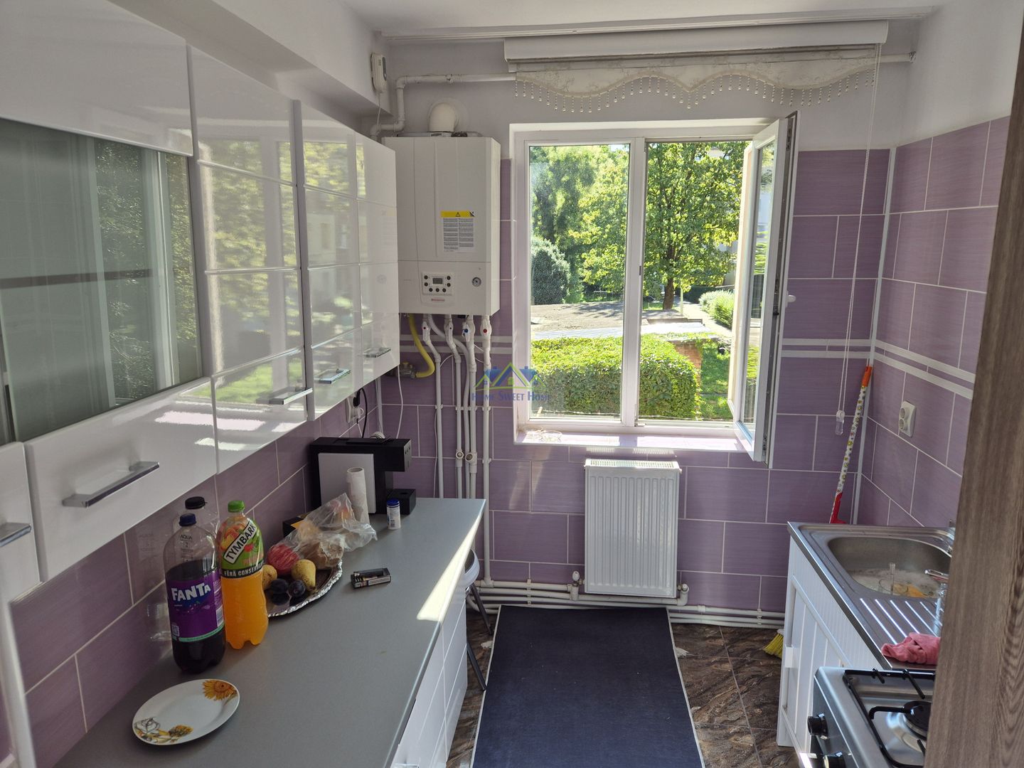 Inchiriez apartament 2 camere semi, pe Pietonala, et 1, 40mp, mobilat - Poză 1