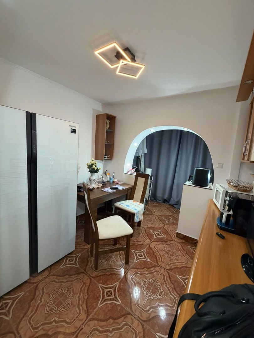 Apartament 3 camere decomandat-Zona Steaua-Shopping City-Mobilat - Poză 6