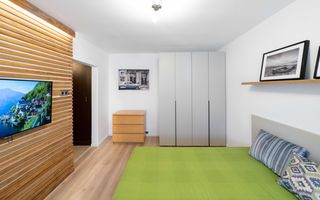 Garsoniera moderna, mobilata, zona UMF - Poză 2