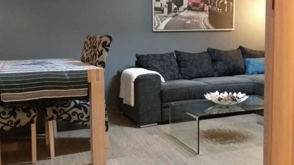 Apartament de vanzare cu 3 camere - Poză 1