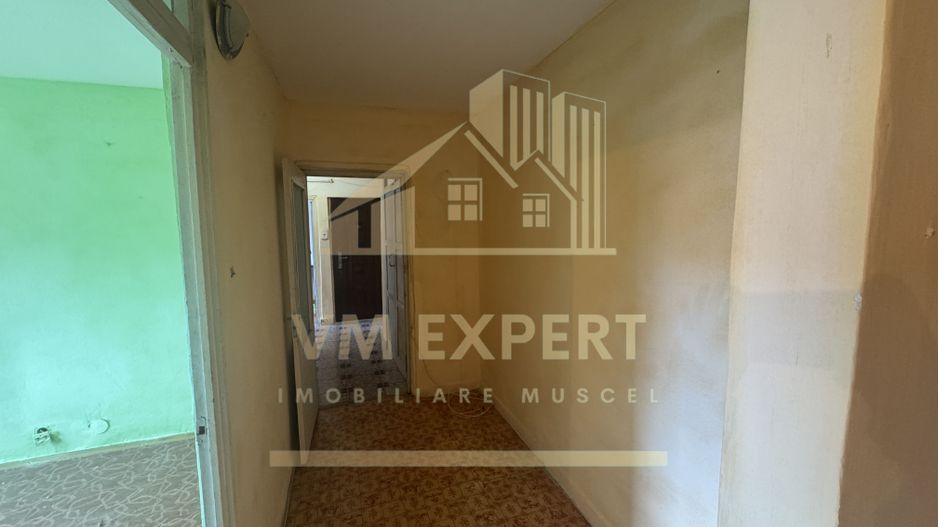 APARTAMENT 3 CAMERE ETAJ 2 GRUI  CAMPULUNG - Poză 4