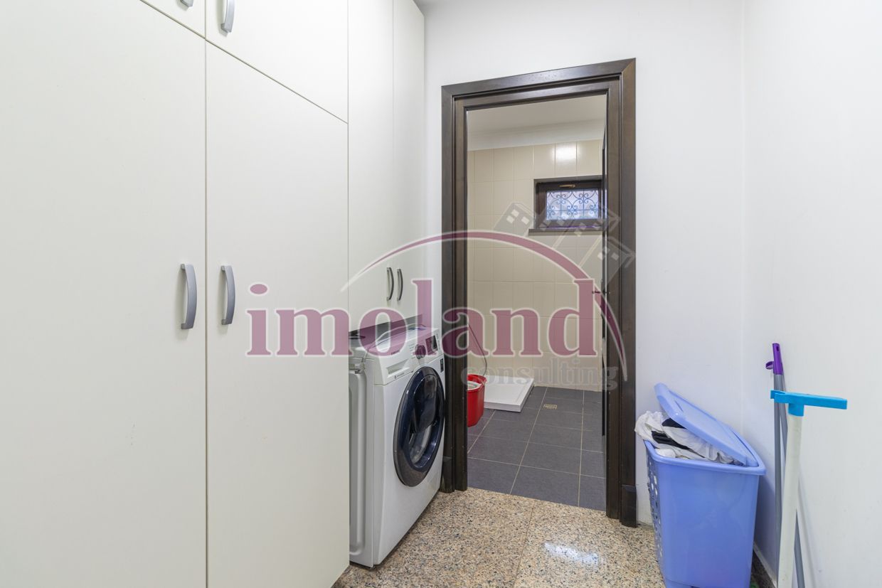 Vila cu piscina si garaj - 6 dormitoare - Pantelimon - Poză 39