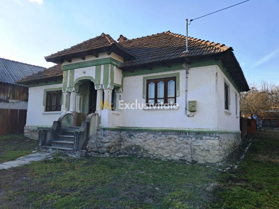Casă și teren de vânzare Polovragi - Racovița - Poză 1