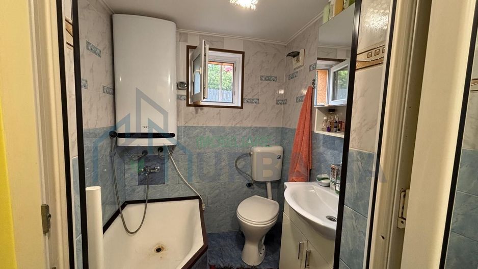 Casă renovată, teren 3.200 mp cu livadă și vie – Comuna Popești, sat Obrijeni, județul Iași - Poză 6