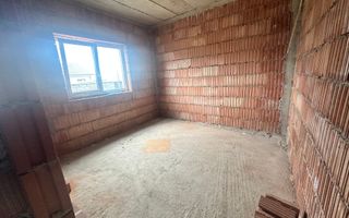 Duplex separat prin camera tehnica,  spre vanzare cu 4 camere - Poză 4