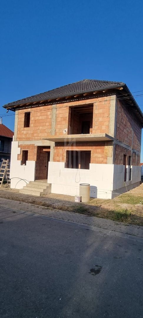 Ocazie rară | Casă de vânzare în Cristian | 4 camere, curte 210 mp - Poză 8