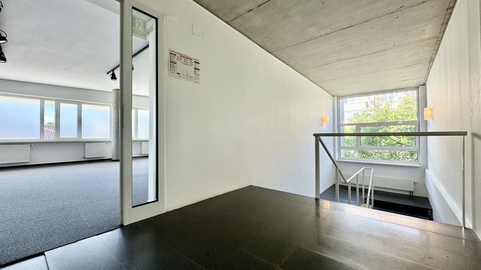 Spațiu de birouri în zona Centrală - 2 locuri de parcare proprii - Poză 15