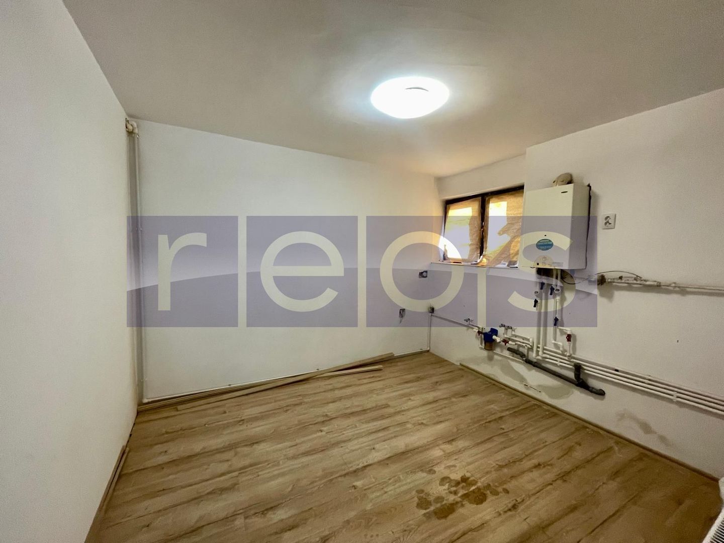 VANZARE STUDIO DUBLU 50MP DEMISOL BANU MANTA VICTORIEI CENTRALA PROPRIE - Poză 4