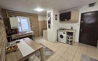 Apartament cu 3 Camere,  64mp, Zona Cetate - Poză 1