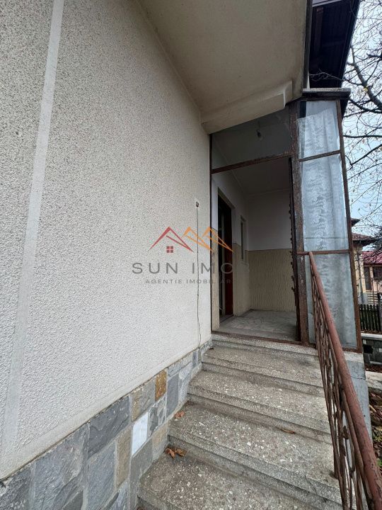 Casa D+P+E, an 1980, teren 285 m2, zona foarte buna, Campina, Prahova - Poză 3