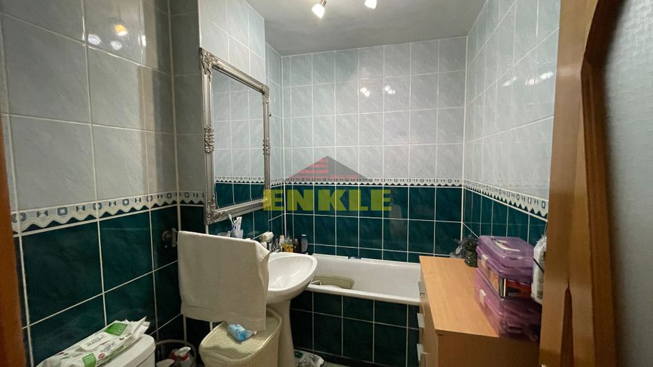 De vânzare apartament cu 4 camere semidecomandat, zona Bucovina - Poză 9