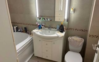 Apartament 3 camere, 2 balcoane, etaj intermediar - Poză 7