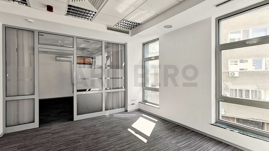 Zero comision, 260-682mp birou mobilat, move-in ready, Romana, 6' metrou - Poză 8