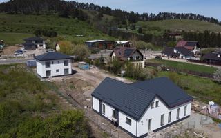 Casă premium pe parter de vânzare în Sânpetru - Poză 4