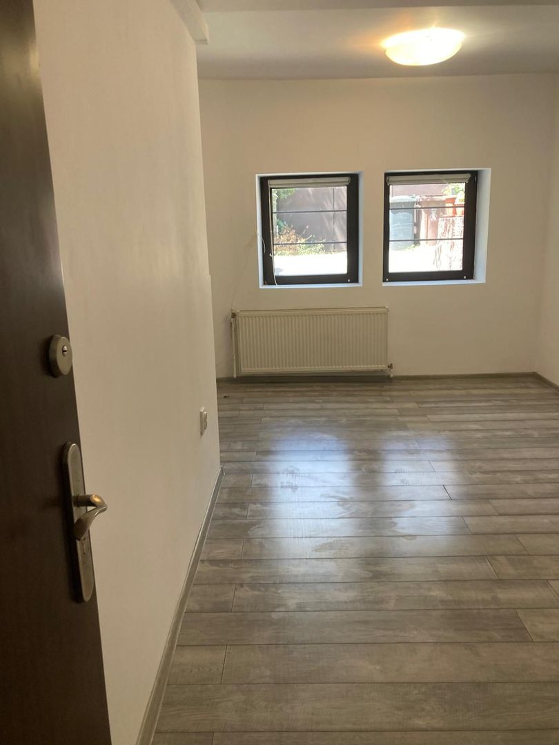 Garsoniera Primaverii | DEMISOL -28 mp+ LOC DE PARCARE - Poză 1