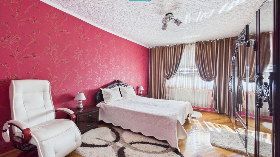 Casa cu potential multiplu in Curtici - Poză 37