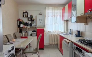 Apartament cu 2 camere, etaj 1, partial mobilat, zona GARĂ; - Poză 8