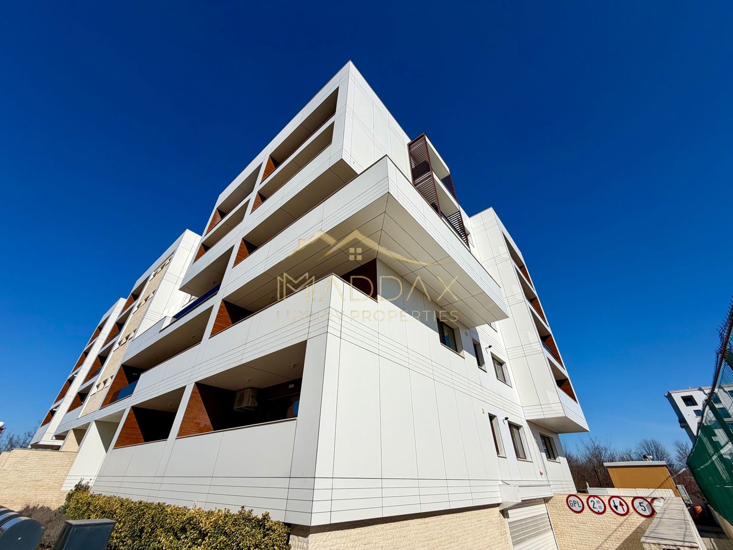 Apartament cu 2 camere *72mpu* + Terasa // Baneasa - Metrou Baneasa - Otopeni - Poză 58