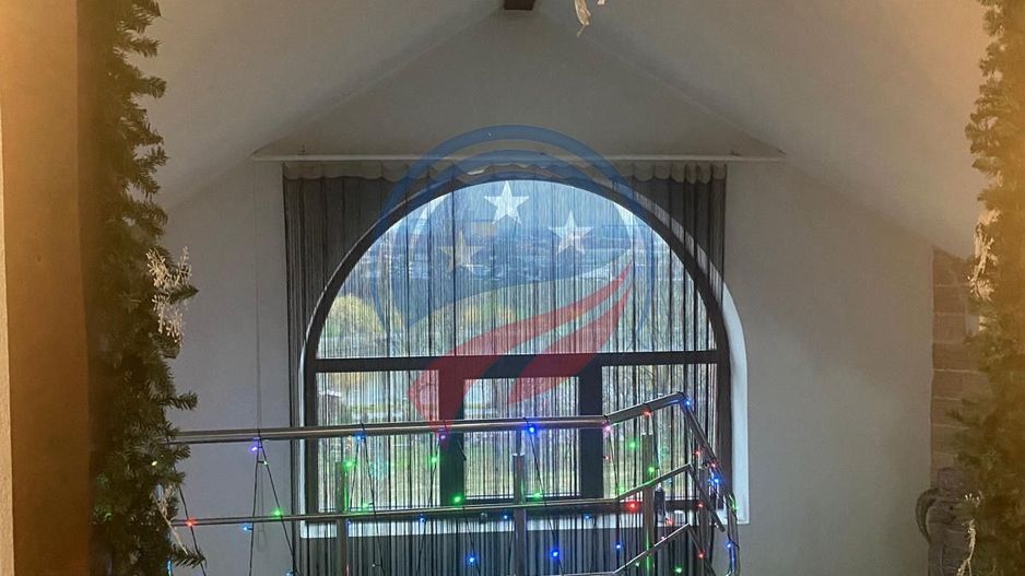 Casa lux P+E+M cu o panoramă impresionantă - Poză 11