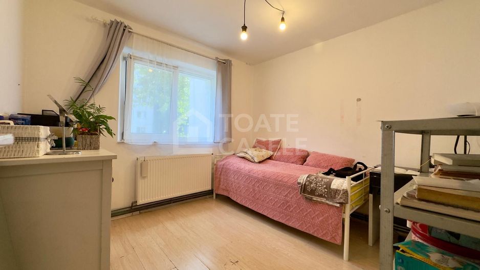 Apartament 3 camere cu balcon închis – zona Primăverii–Manastur - Poză 2