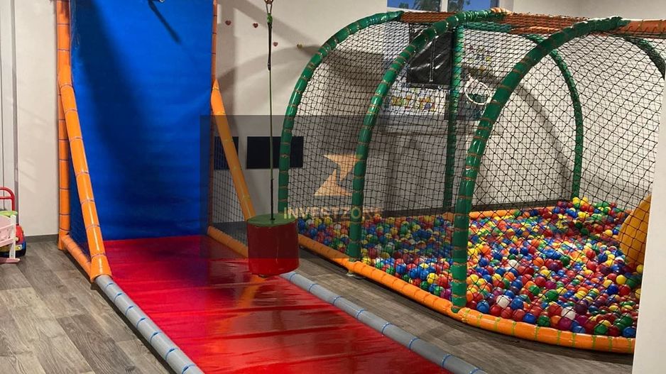 Restaurant si Centru de Evenimente la Cheie, cu piscina Loc. Premium - Poză 21