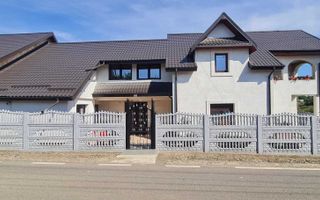 Casă de vânzare în comuna Bălțați, strada Izvoarelor nr. 11, la 30 km de Iași - Poză 1