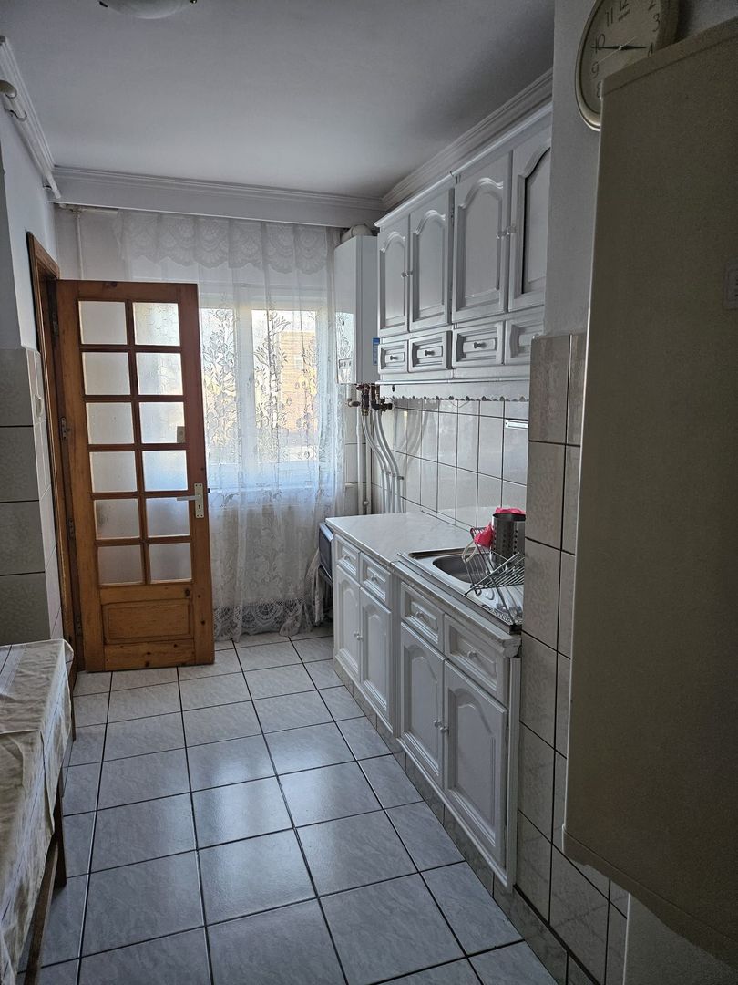 Apartament 3 camere, etaj 2, Zona Auchan Gavana - Poză 11